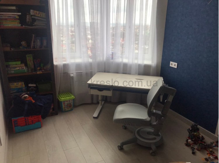 Школьный стол Mealux Montreal Multicolour BD-670 и кресло ErgoKids Y-404